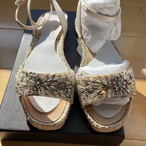 Badgley Mischka Satine  Crystal flat sandals🤩🤩🤩